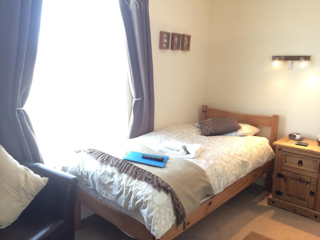 The Lodge 스윈던 외부 사진